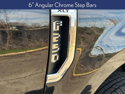 Used 2021 Ford F250 XLT w/ XLT Premium Package image 16