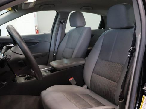 Used 2017 Chevrolet Impala LS FWD image 10