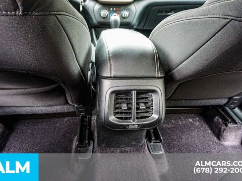 Used 2016 Jeep Cherokee Sport FWD image 31