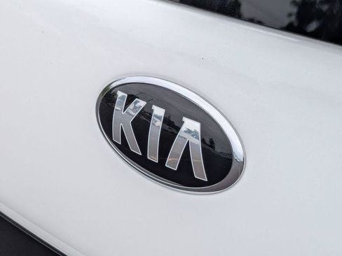 Used 2018 Kia Soul FWD image 24