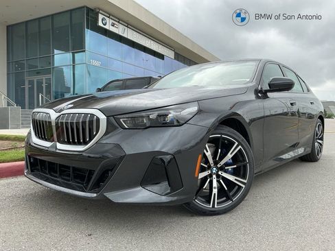New 2026 BMW 530i w/ M Sport Package RWD image 1
