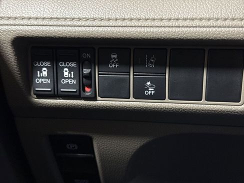 Used 2020 Honda Odyssey EX image 18