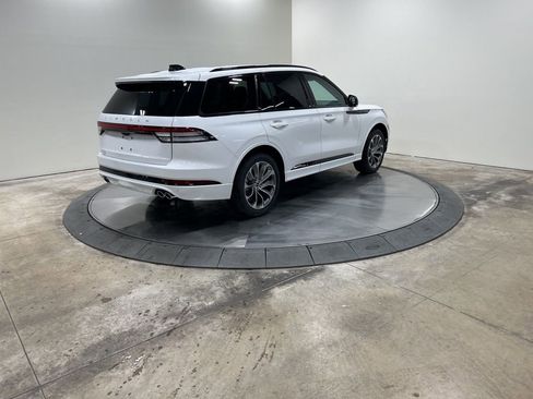 New 2026 Lincoln Aviator Premiere w/ Jet Appearance Package image 5