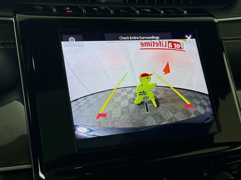 Used 2023 Jeep Grand Cherokee Altitude image 5