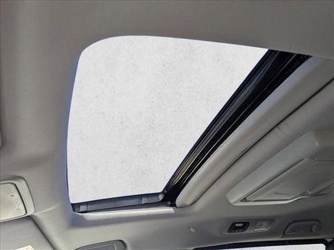 Used 2023 Honda Odyssey Touring image 14