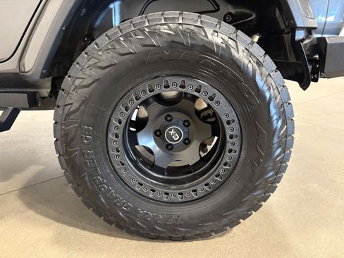 Used 2018 Jeep Wrangler Unlimited Sahara w/ Uconnect 4C Nav & Sound Group AWD/4WD image 50