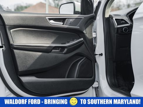 Used 2024 Ford Edge SEL image 39