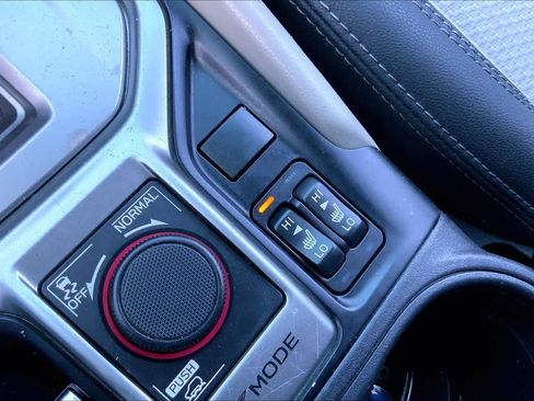 Used 2019 Subaru Forester Premium image 34