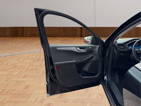 Used 2025 Ford Escape Platinum image 9