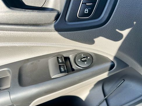 Used 2023 Ford Transit Connect XL FWD image 17