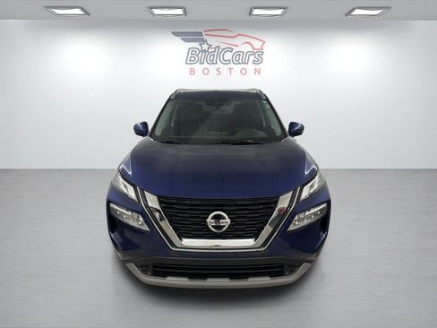 Used 2021 Nissan Rogue SV AWD/4WD image 2