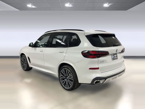 New 2026 BMW X5 sDrive40i w/ M Sport Package image 3