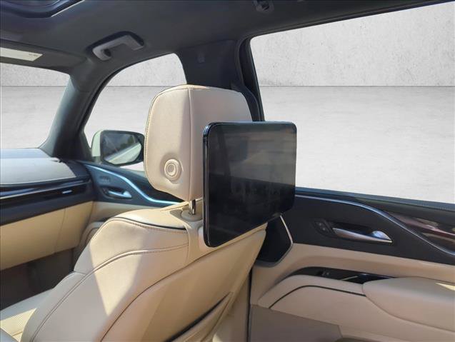 Used 2023 Cadillac Escalade Premium Luxury AWD/4WD image 22