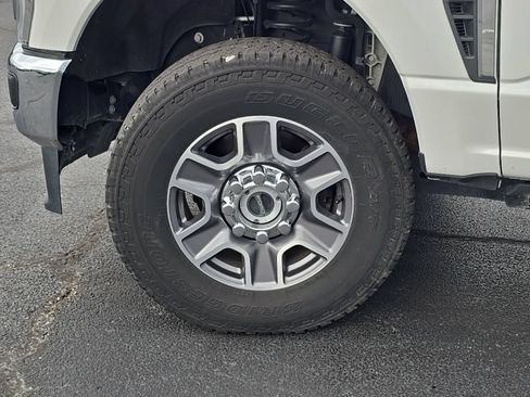 Used 2024 Ford F350 Lariat w/ Lariat Ultimate Package AWD/4WD image 65