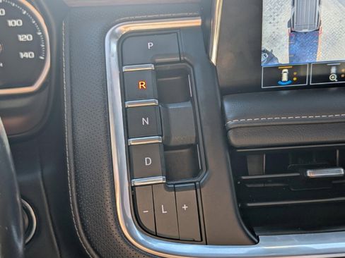 Used 2021 Chevrolet Suburban Premier w/ Premium Package image 41