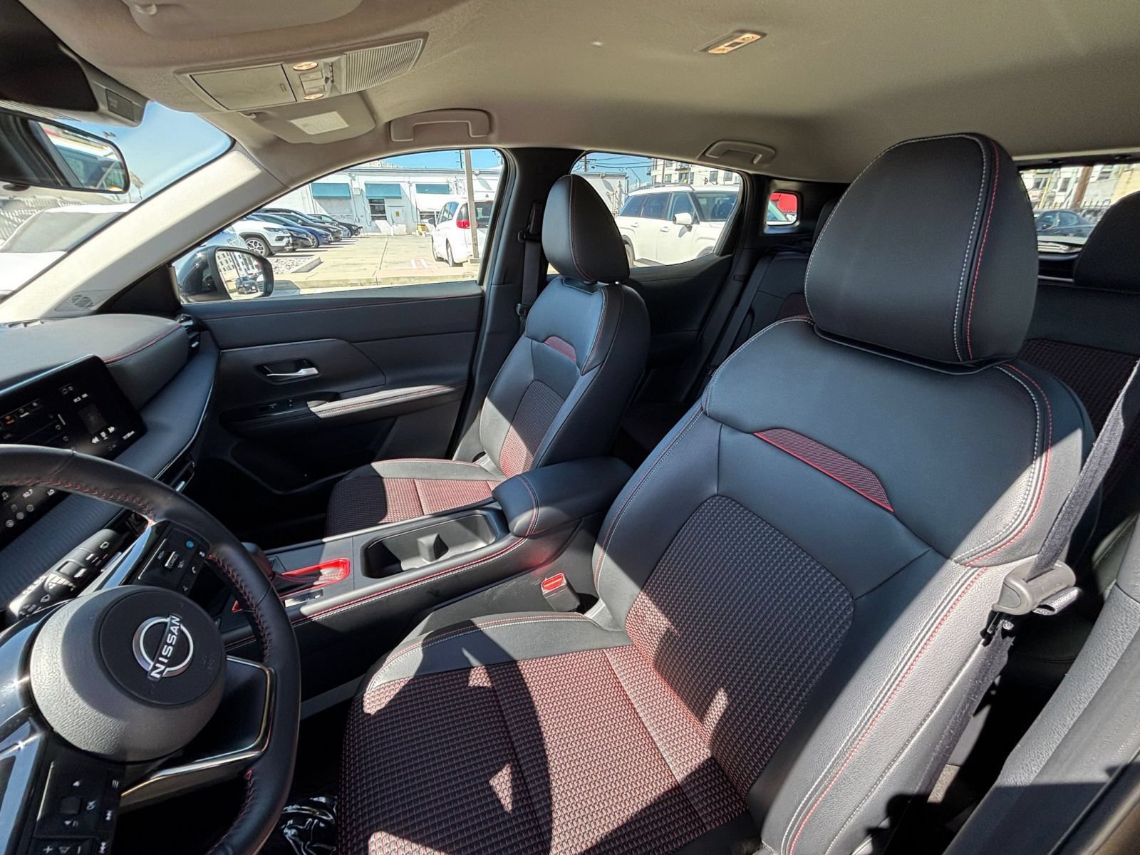 Used 2026 Nissan Kicks SR AWD/4WD image 27