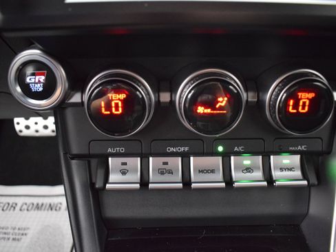 Used 2024 Toyota GR86 Premium RWD image 16
