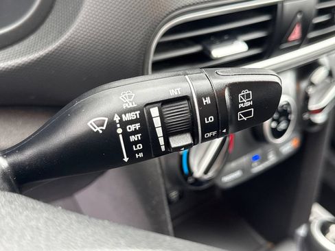 Used 2020 Hyundai Kona SE AWD/4WD image 35