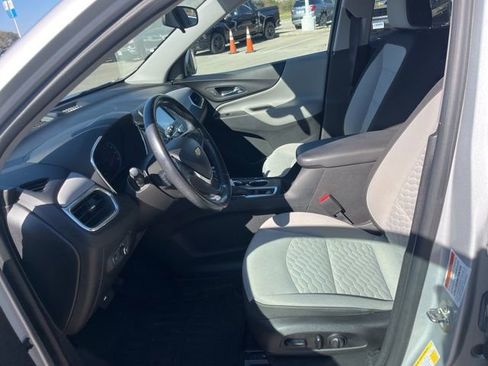 Used 2018 Chevrolet Equinox LT image 16