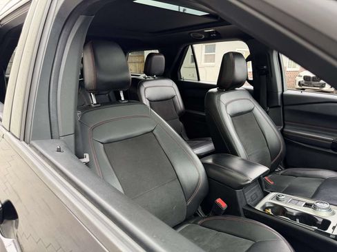 Used 2022 Ford Explorer ST-Line AWD/4WD image 12