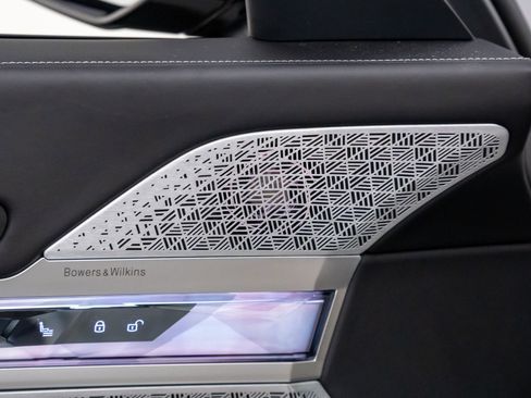 Certified 2024 BMW 760i xDrive image 16