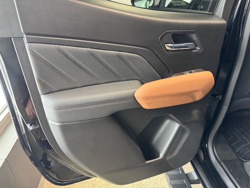 Used 2024 GMC Canyon AT4 w/ AT4 Premium Package image 11