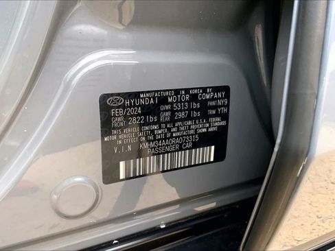 Used 2024 Hyundai Ioniq 6 SEL RWD image 36