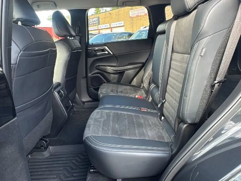 Used 2024 Mitsubishi Outlander Ralliart AWD/4WD image 15