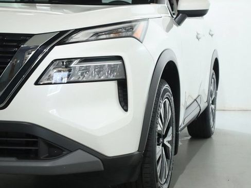 Used 2023 Nissan Rogue SV w/ SV Premium B Package AWD/4WD image 4