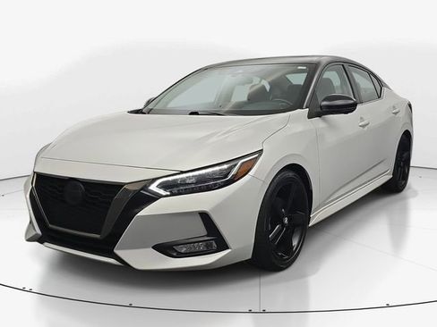 Used 2023 Nissan Sentra SR w/ SR Premium Package FWD image 6
