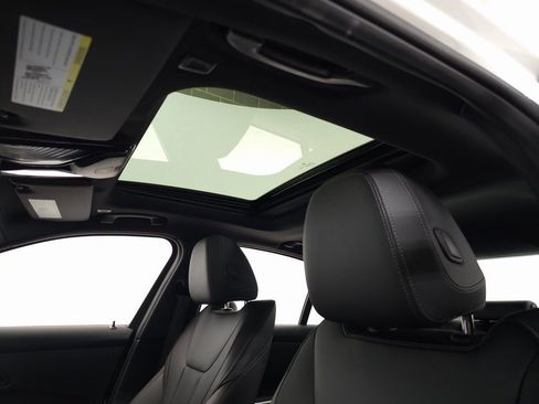 Used 2025 BMW 330i xDrive Sedan w/ Convenience Package image 18