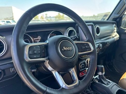 Used 2023 Jeep Gladiator Rubicon w/ Cold Weather Group AWD/4WD image 10