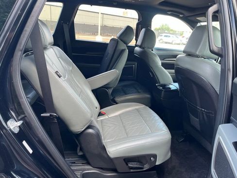 Used 2023 Kia Telluride EX X-Line image 16