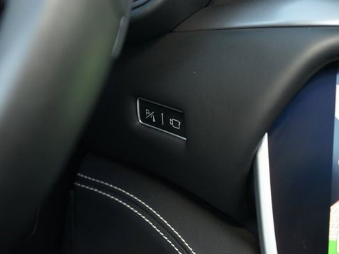 Used 2019 Ferrari Portofino image 25