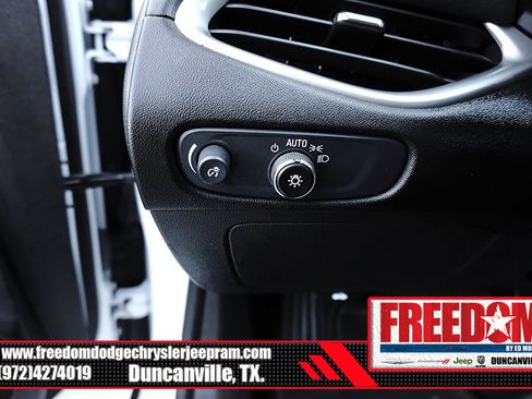Used 2024 Chevrolet Malibu LT FWD image 23