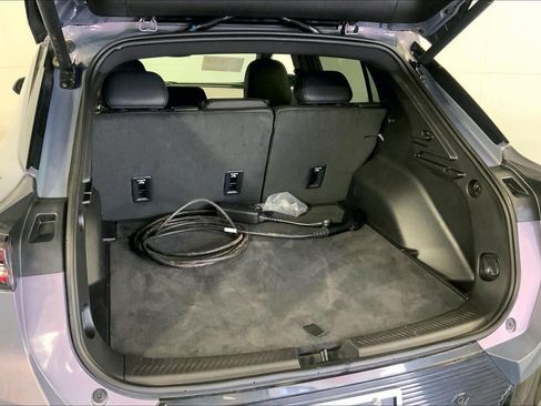Used 2025 Chevrolet Equinox EV LT FWD image 4