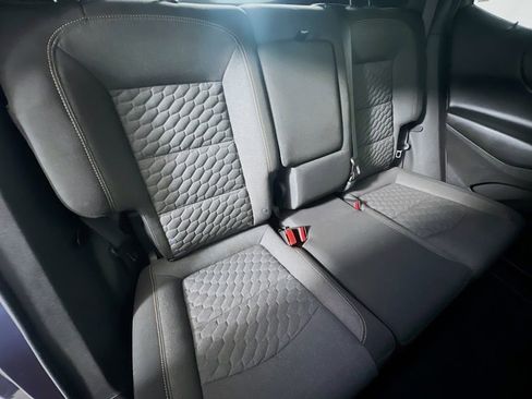 Used 2018 Chevrolet Equinox LT image 24