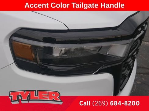 New 2026 RAM 1500 4x4 Crew Cab image 9