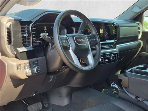 Used 2024 GMC Sierra 1500 Elevation AWD/4WD image 7