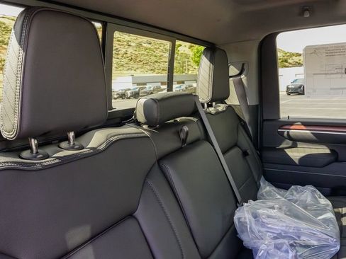 New 2026 GMC Sierra 2500 Denali w/ Denali Reserve Package image 12