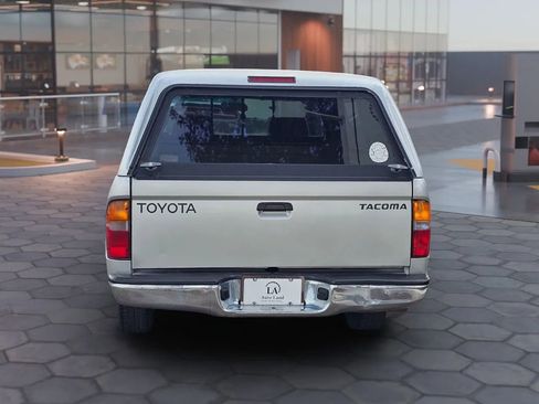 Used 2000 Toyota Tacoma 2WD Regular Cab image 5