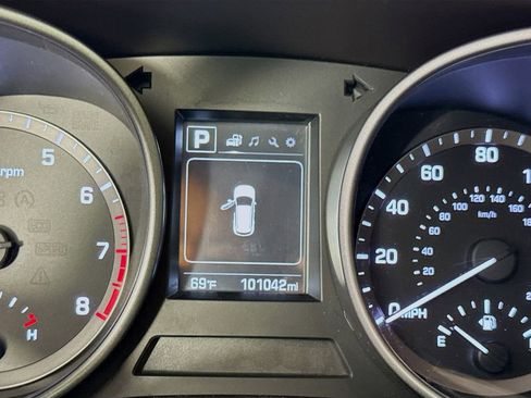Used 2018 Hyundai Santa Fe Sport w/ 2.4L Value Package 02 FWD image 15