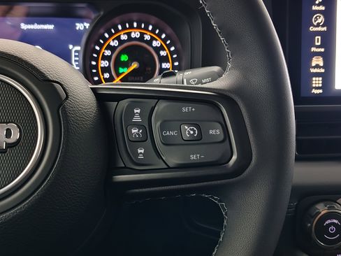 New 2026 Jeep Wrangler Unlimited Rubicon AWD/4WD image 32