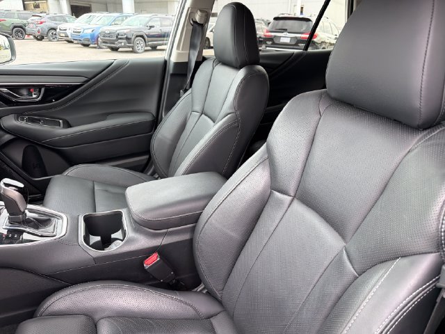 Certified 2025 Subaru Outback Touring AWD/4WD image 20