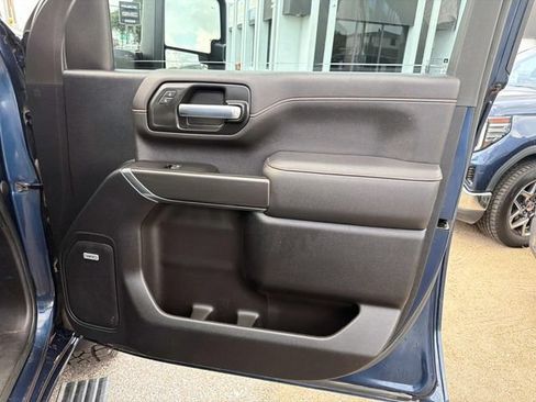 Used 2022 GMC Sierra 2500 AT4 w/ AT4 Premium Plus Package AWD/4WD image 18