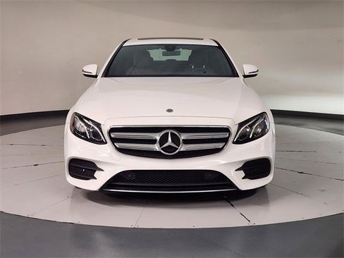 Used 2019 Mercedes-Benz E 450 4MATIC Sedan image 9