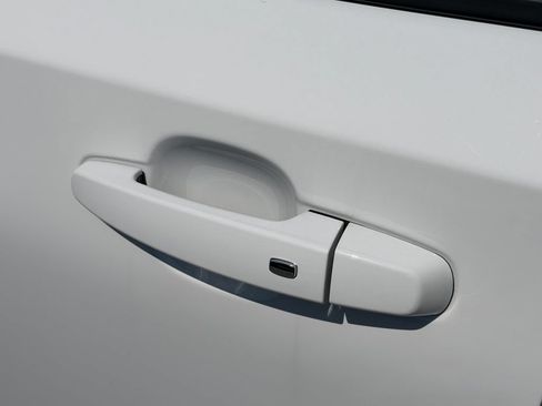 Certified 2023 GMC Terrain SLE FWD image 21