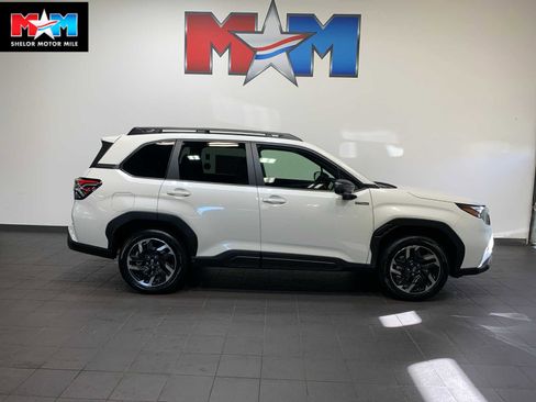 New 2025 Subaru Forester Premium image 1