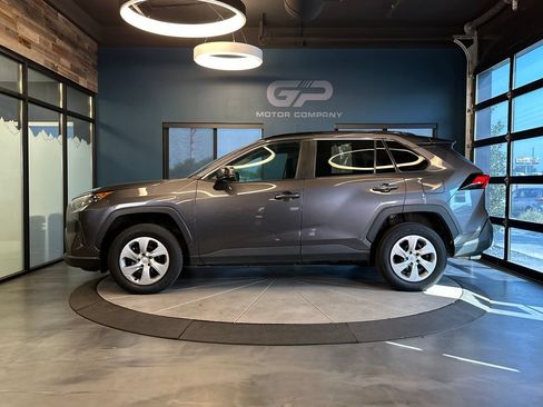 Used 2021 Toyota RAV4 LE w/ Carpet Mat Package (TMS) AWD/4WD image 6
