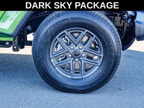 New 2025 Jeep Gladiator Sport image 11